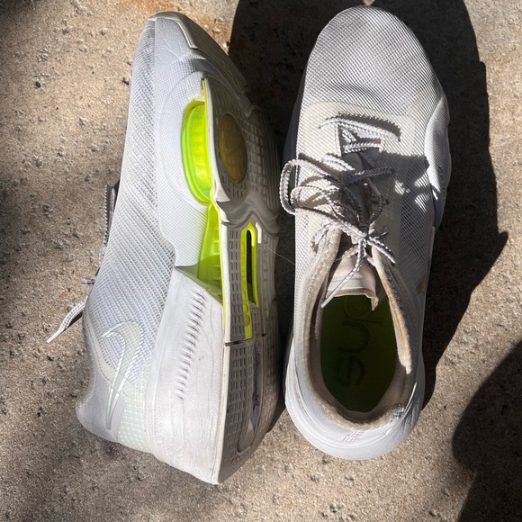 Men’s workout shoe - Picture 3 of 7